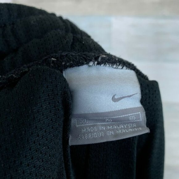 Nike Classic Track Sweatpants Black Red Mesh Lined Wide Leg Athletic Gym Mens XL - Picture 7 of 8